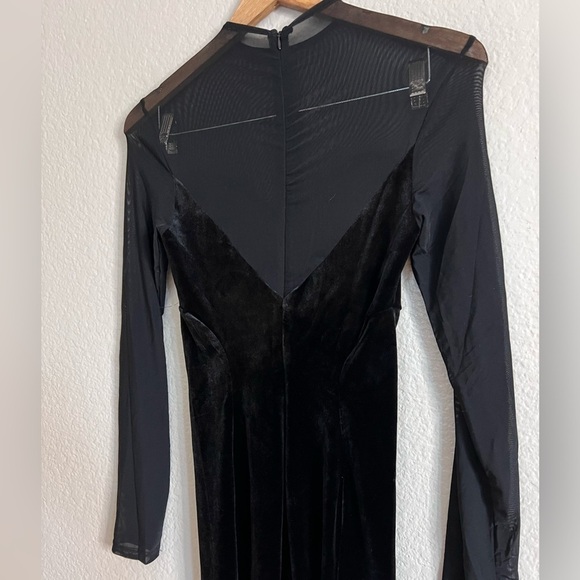 NWOT Alluring Fixation Black Velvet Mesh Long Sleeve Maxi Dress - Picture 5 of 9